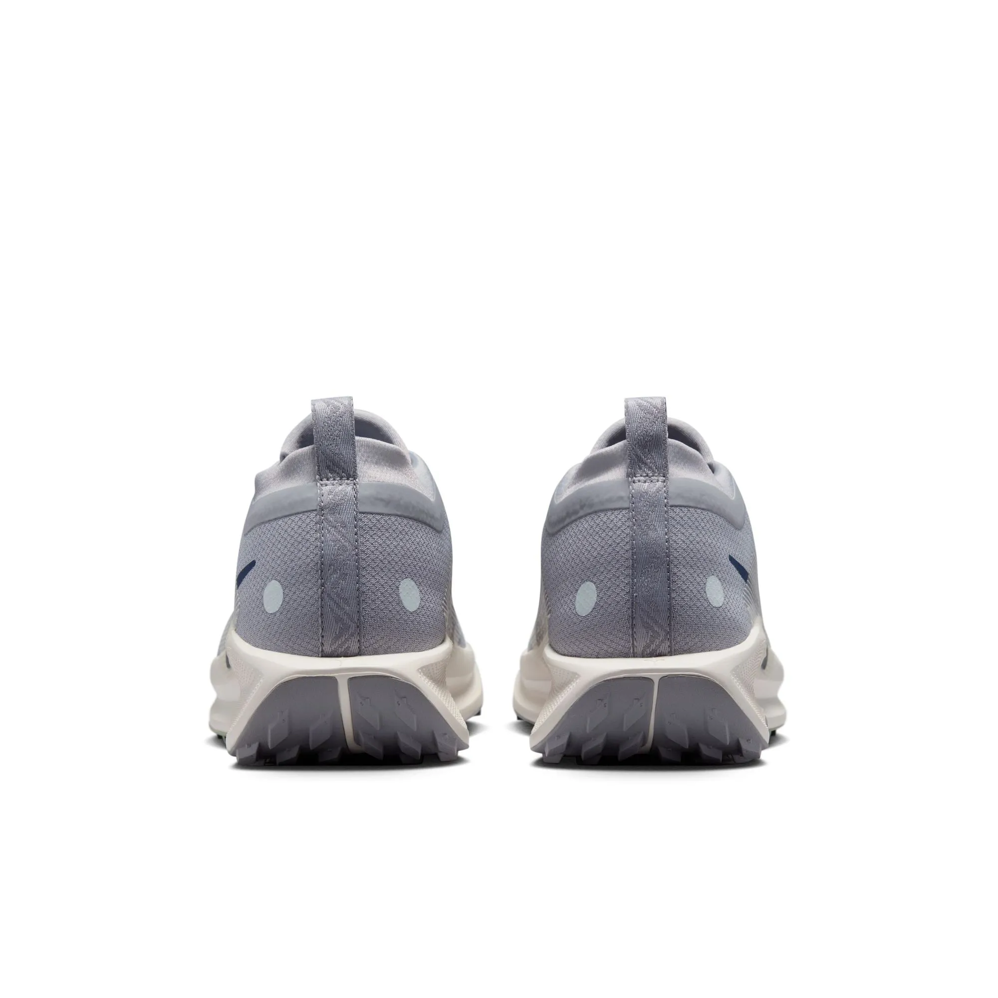 360 Degree Airflow breathable insole Nike Men's Pegasus Trail 5 GORE-TEX Trail Running Shoes Cement Grey / Midnight Navy