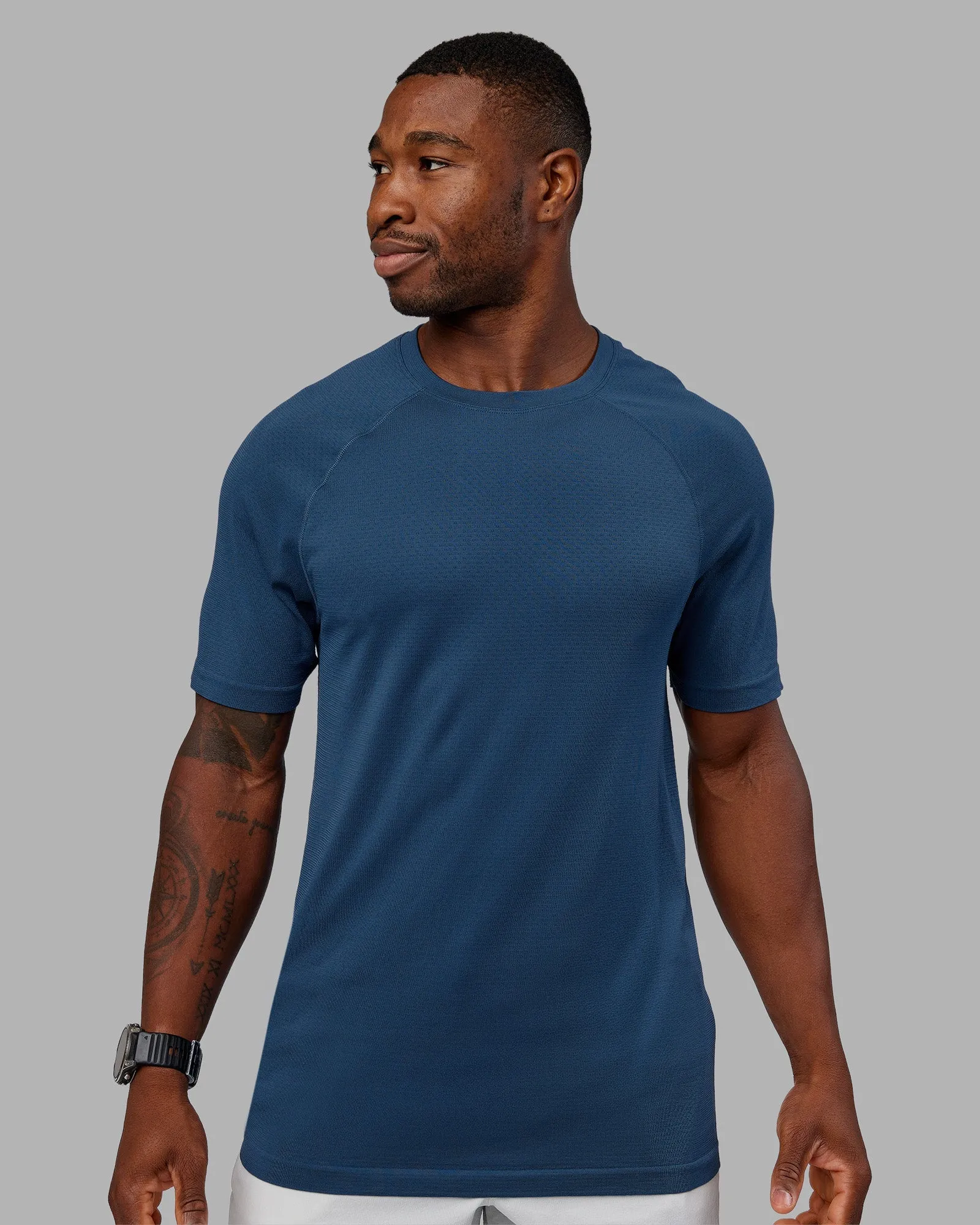 Relaxing Fit Flattering Cut AeroFLX  Seamless Tee - Indigo/Indigo