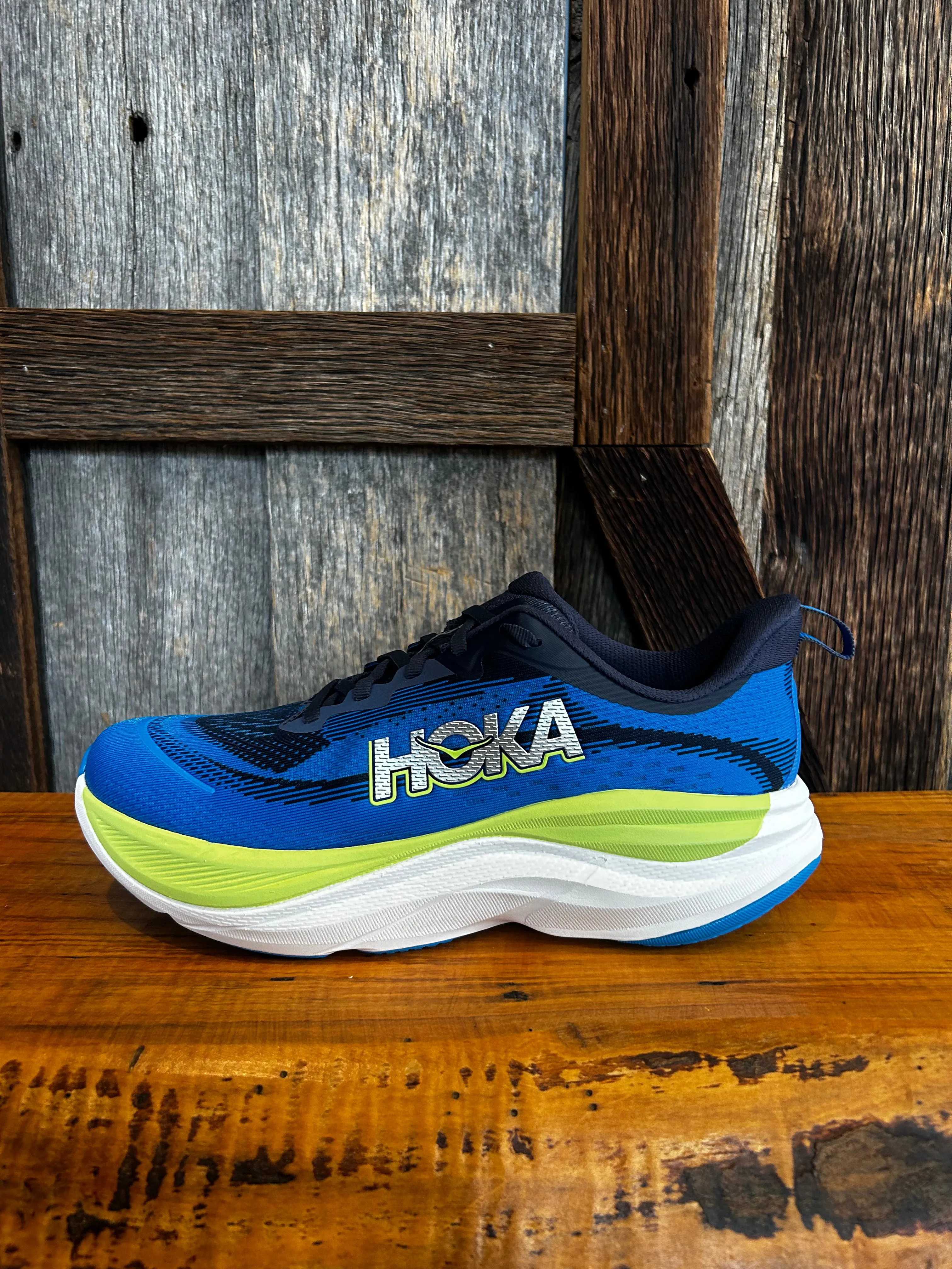 M Hoka Skyflow grip - enhancing