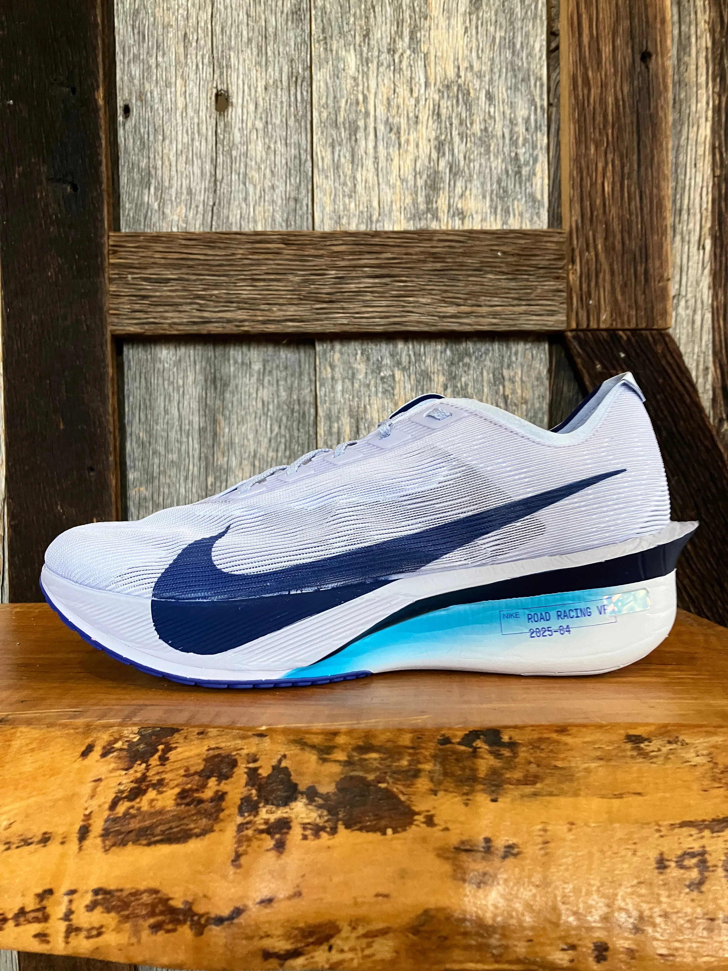M Nike VaporFly 4 running in a race shoes