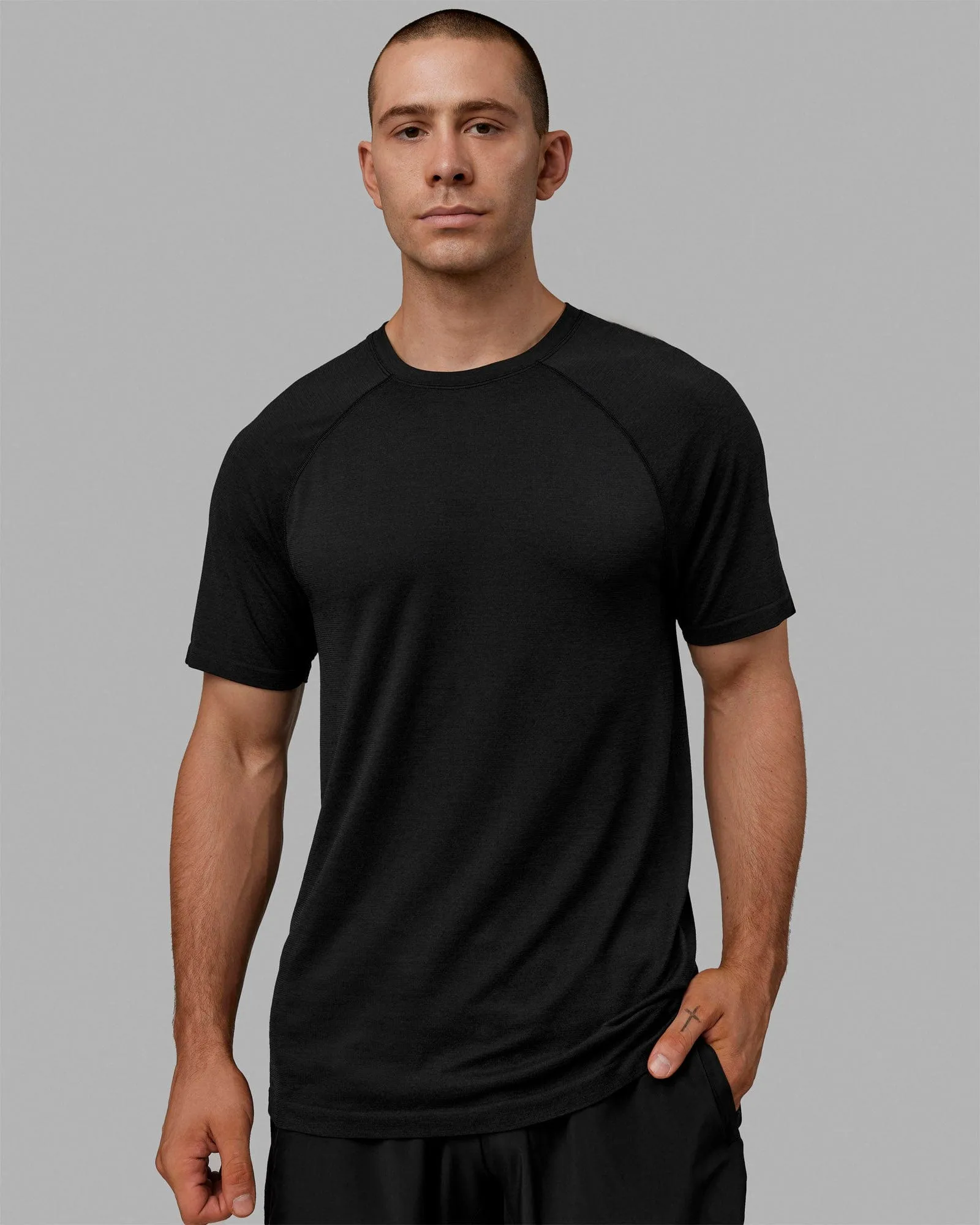 Sleek Comfort Active Design Wear AeroFLX  Seamless Tee - Black Marl