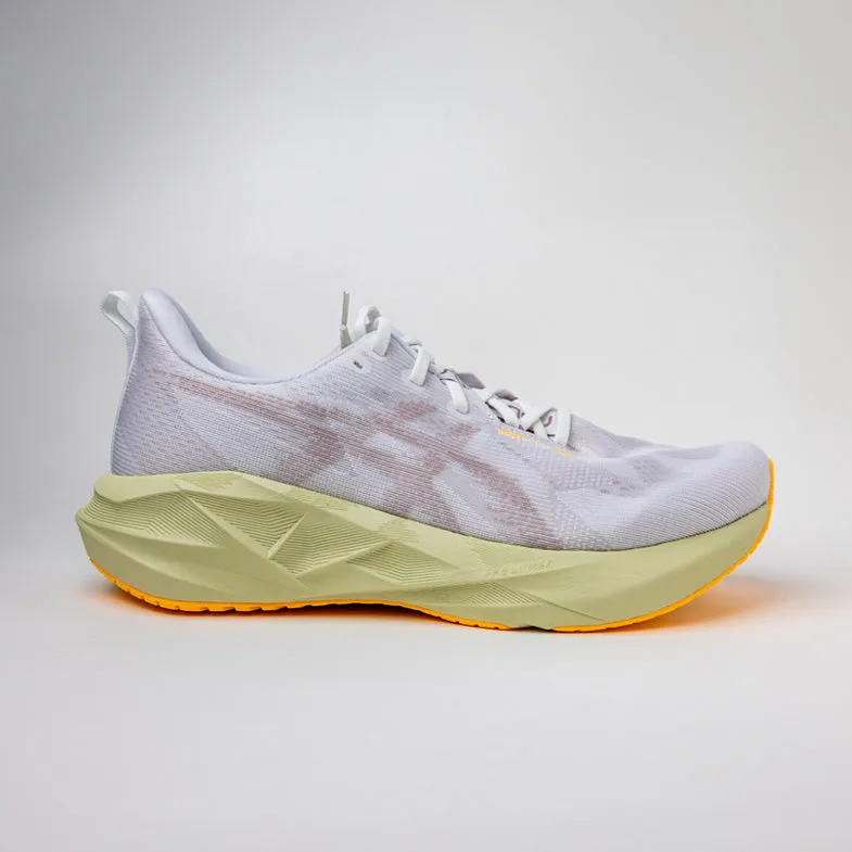 Cloud Like Cushioning aerobic exercise shoes Asics NovaBlast 5 - Mens