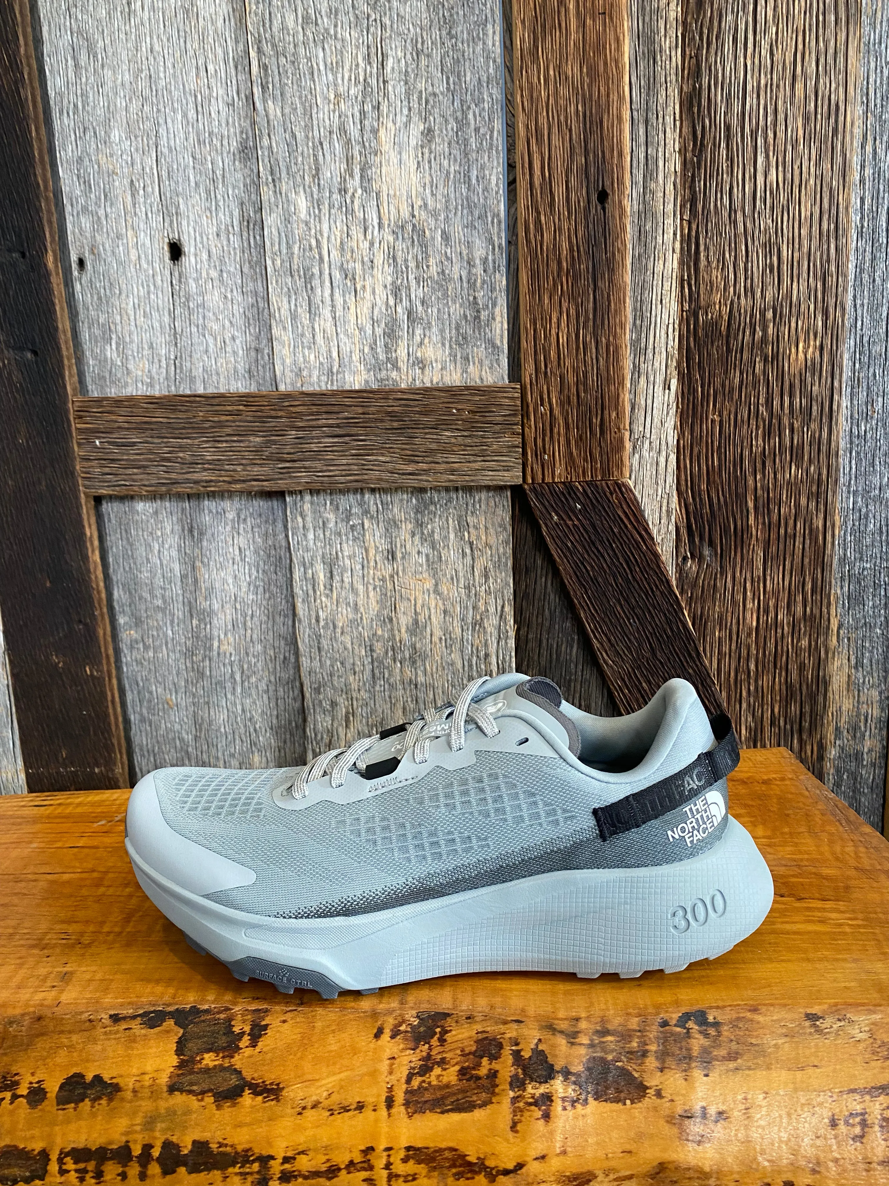 Lightweight Cushioning Stability Control Frame M TNF Altamesa 300