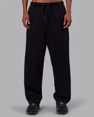 Smooth Zip Closure MVP Straight Leg Pant - Black
