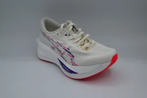 running in an iconic bridge area shoes Asics SONICBLAST Men