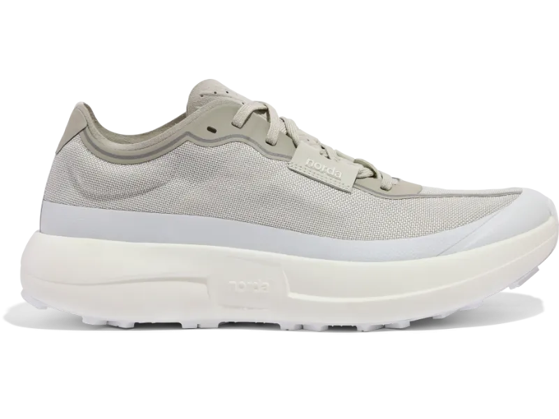 Adaptive Lacing System breathable running shoes Men's Norda 005 - Ultrarunning Race Day Trail Shoe