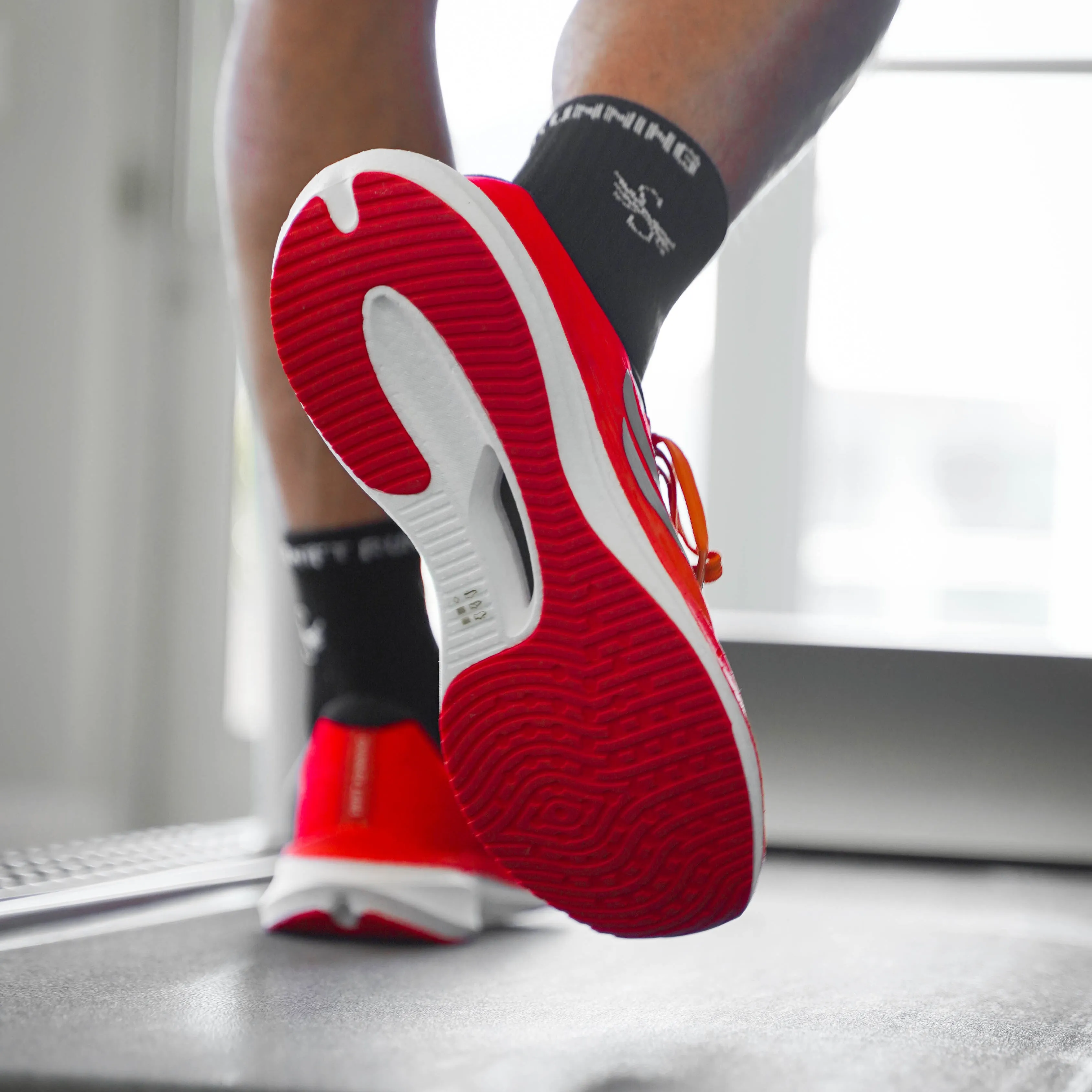 HORUS Orange Men Running Shoe Anatomical Toe Box snow running shoes