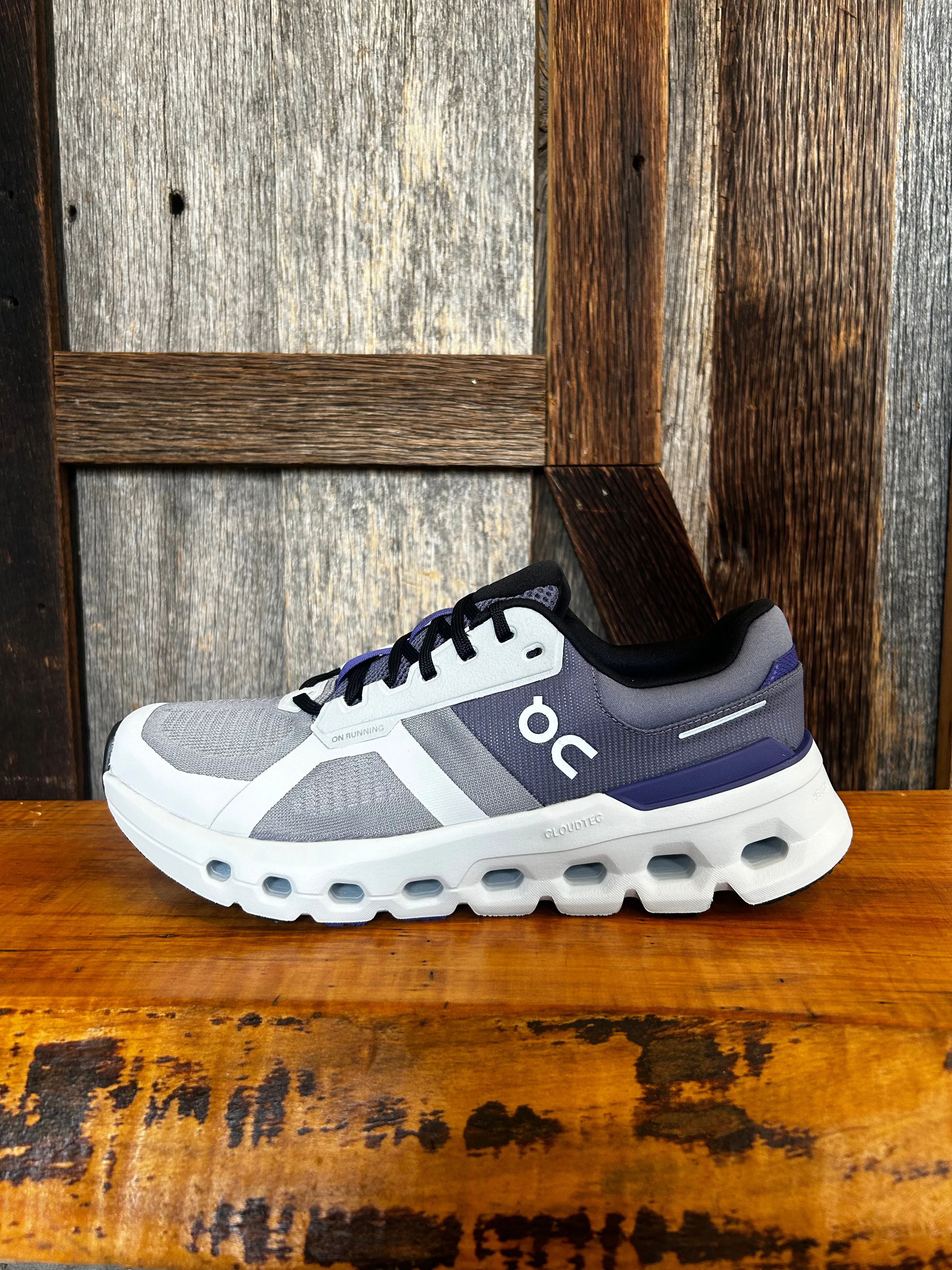 M On Cloudrunner 2 Hard surface protection