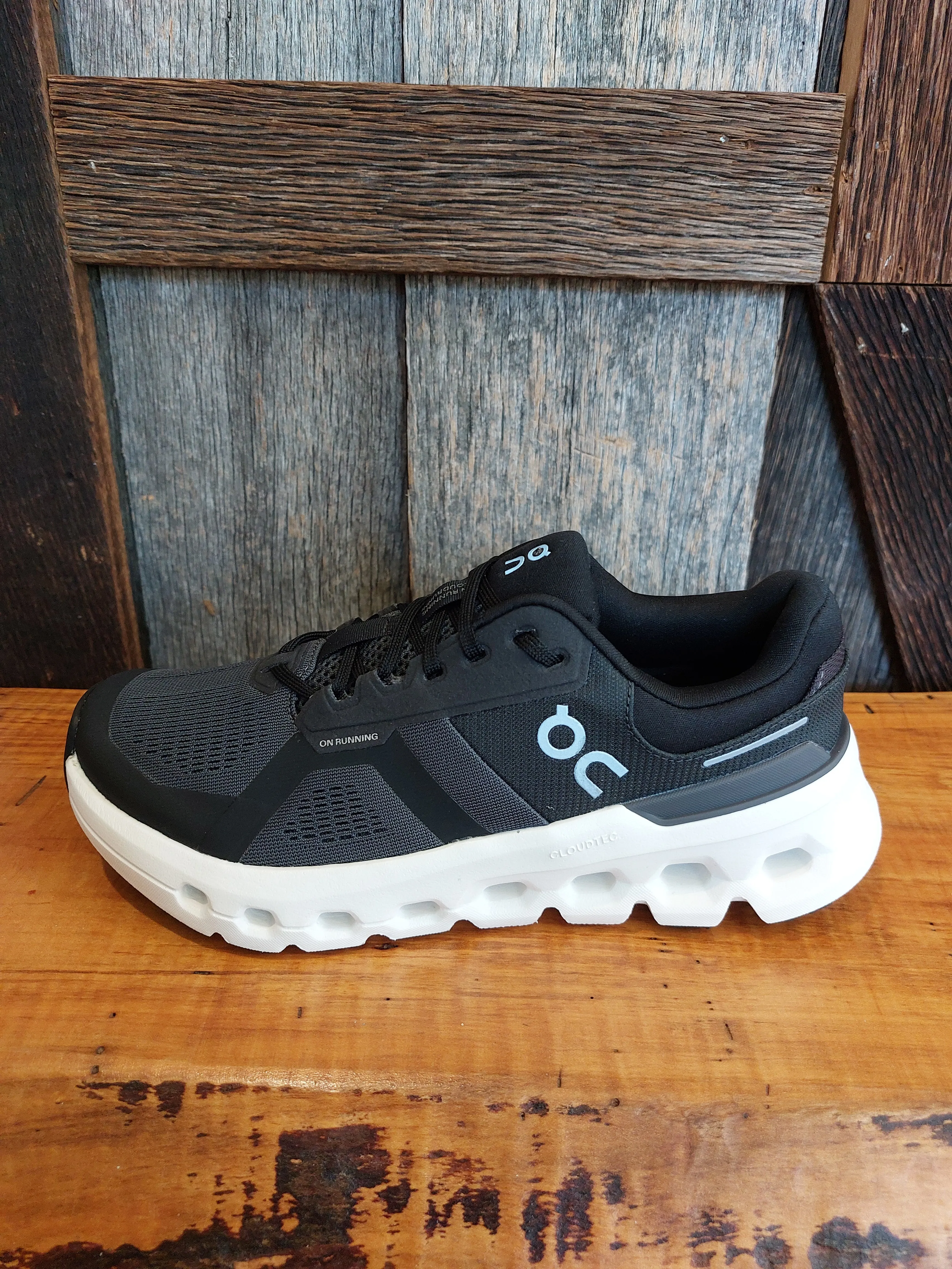 Fast - paced Supportive frame M On Cloudrunner 2