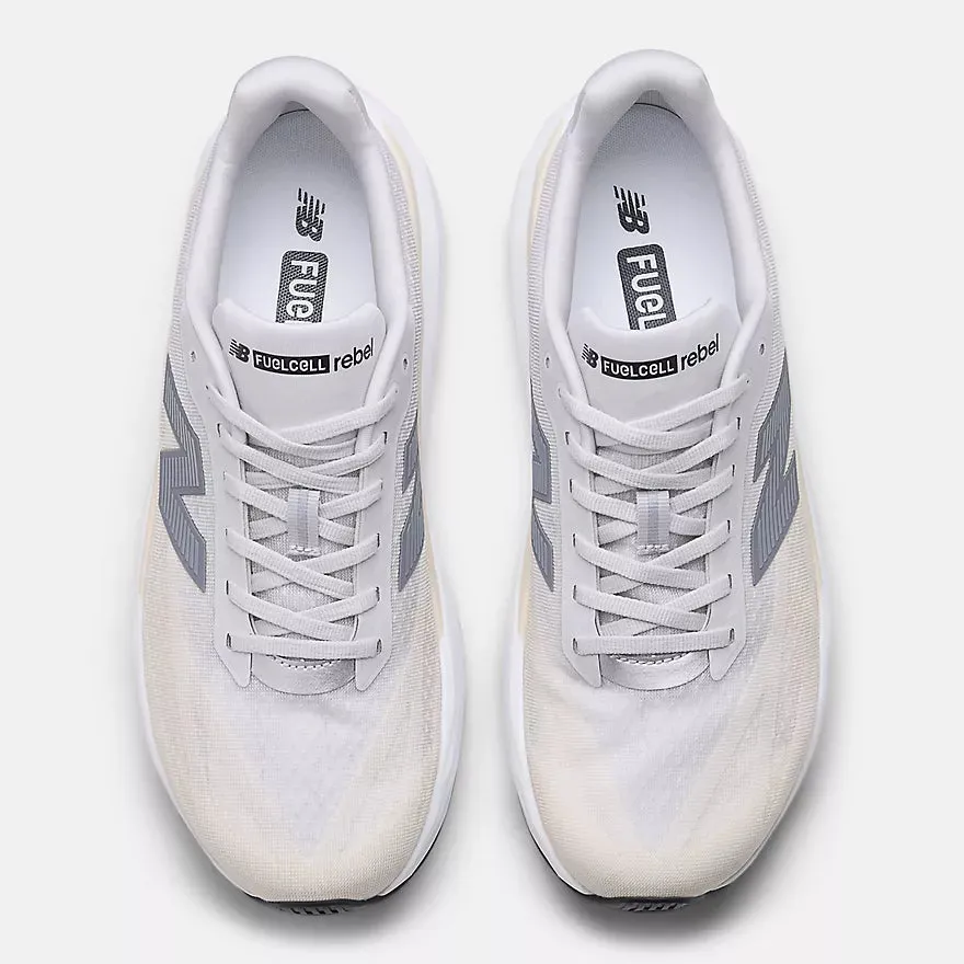 beach running New Balance FuelCell Rebel v5 - Mens