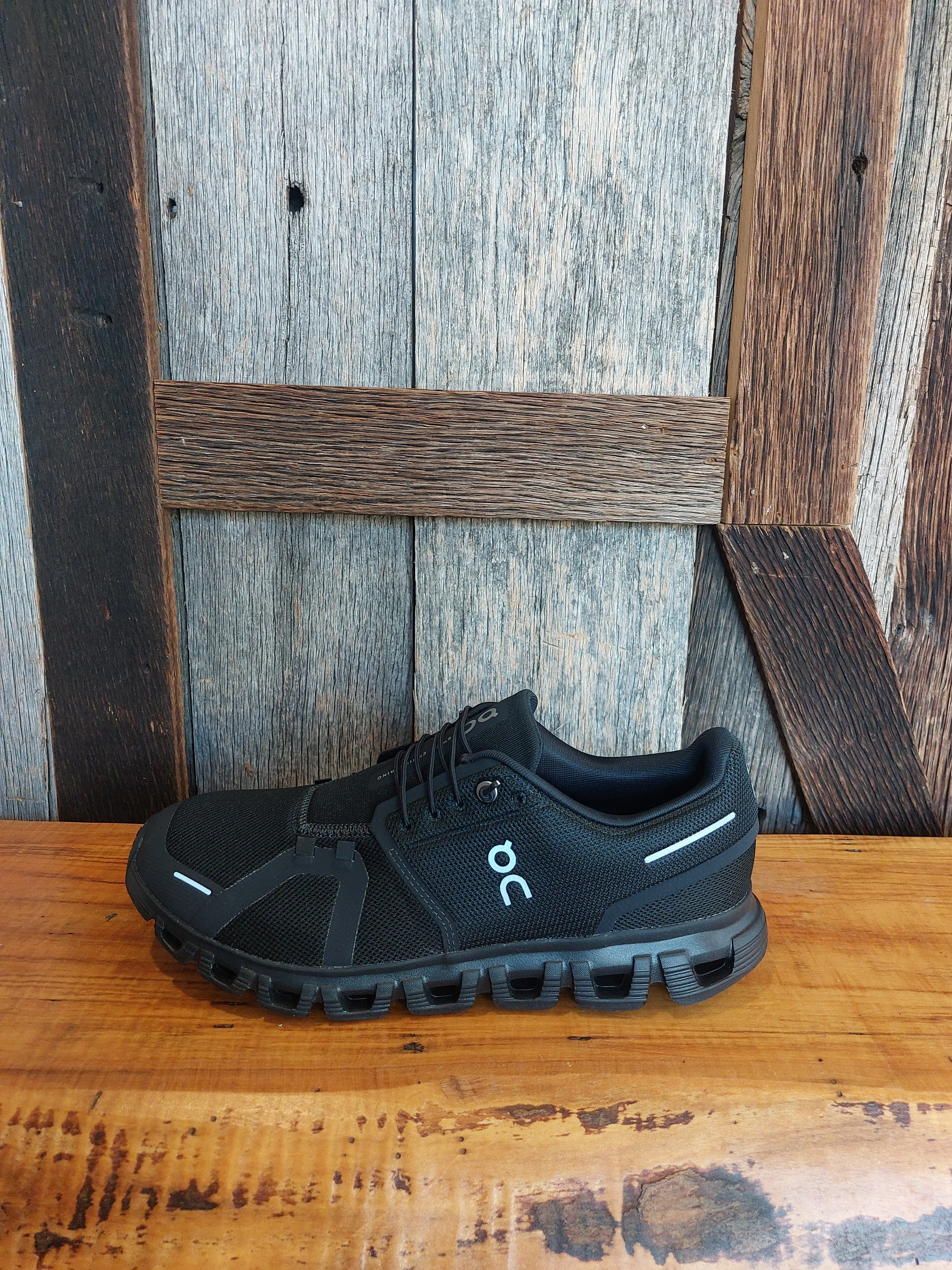 Air Injection Foam M On Cloud 6