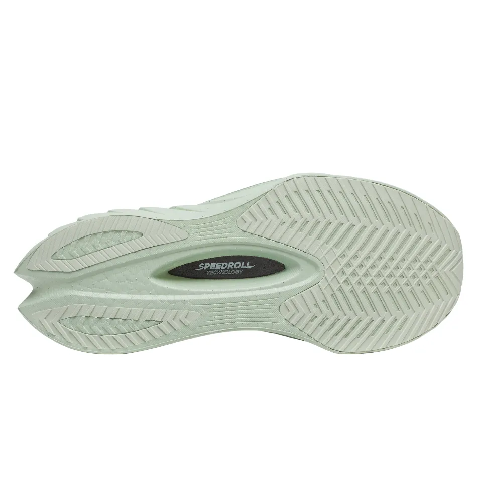 Wide Base Design Saucony Men's Endorphin Pro 4 Running Shoes in Iceberg/Carbon - Online Exclusive