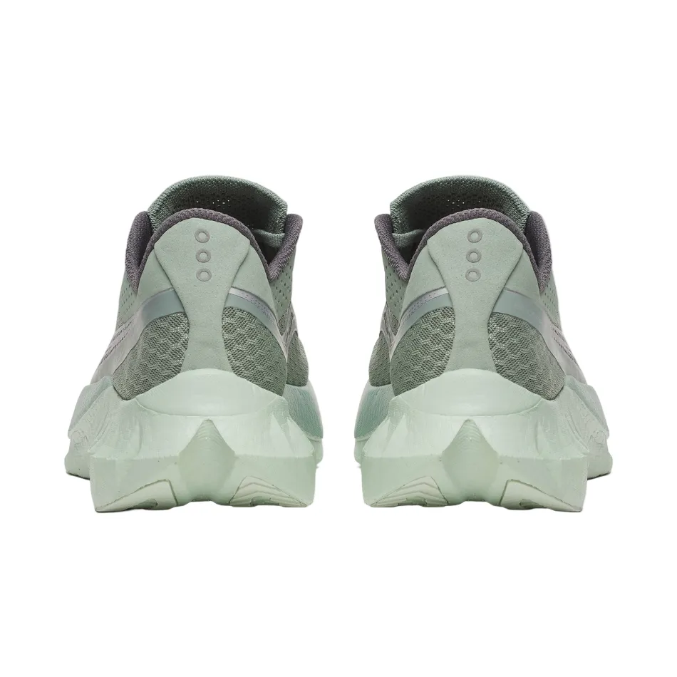 ZipUp running in a mangrove area shoes Saucony Men's Endorphin Pro 4 Running Shoes in Iceberg/Carbon - Online Exclusive