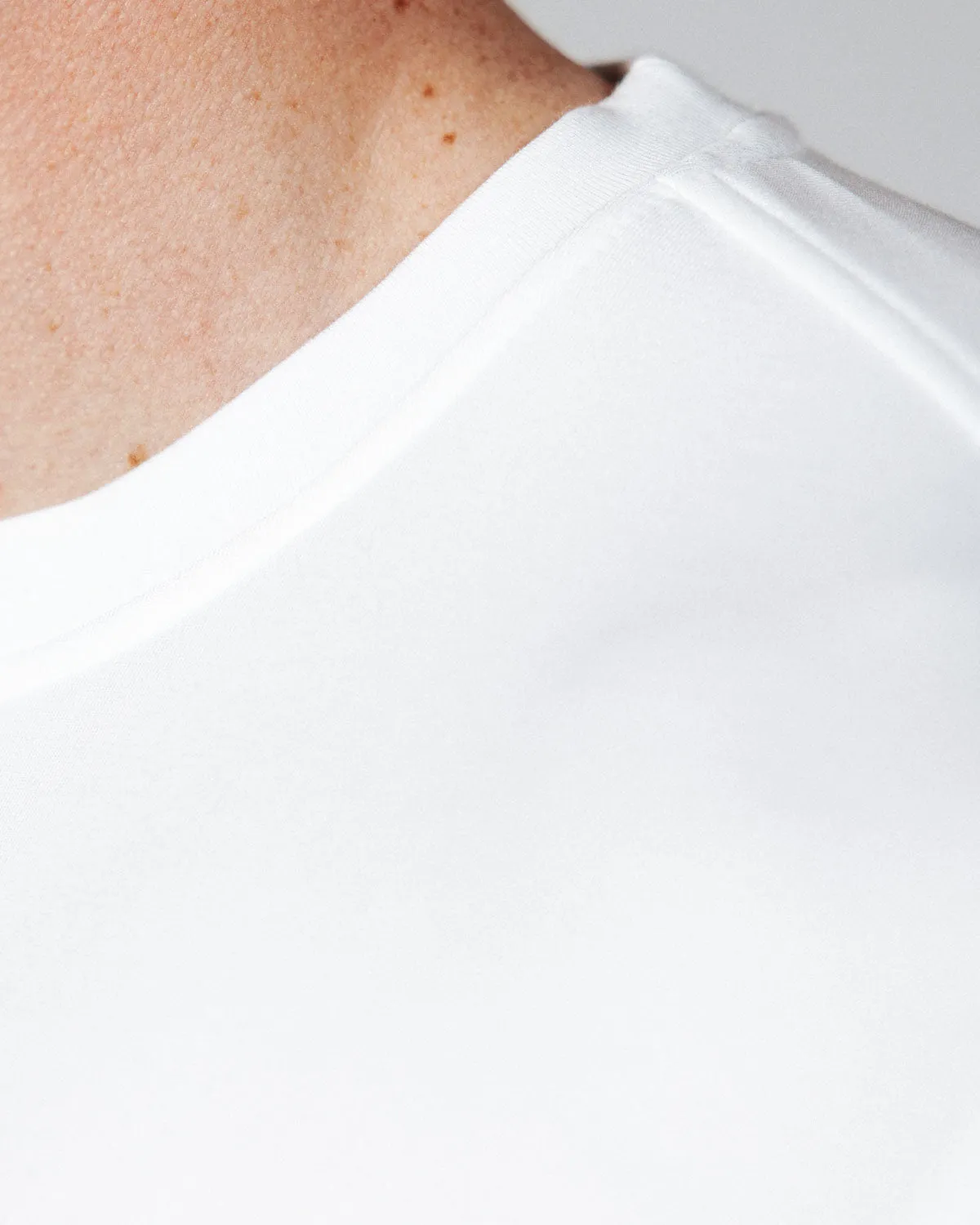 Fashionable Design Men's White Golf Crew Neck