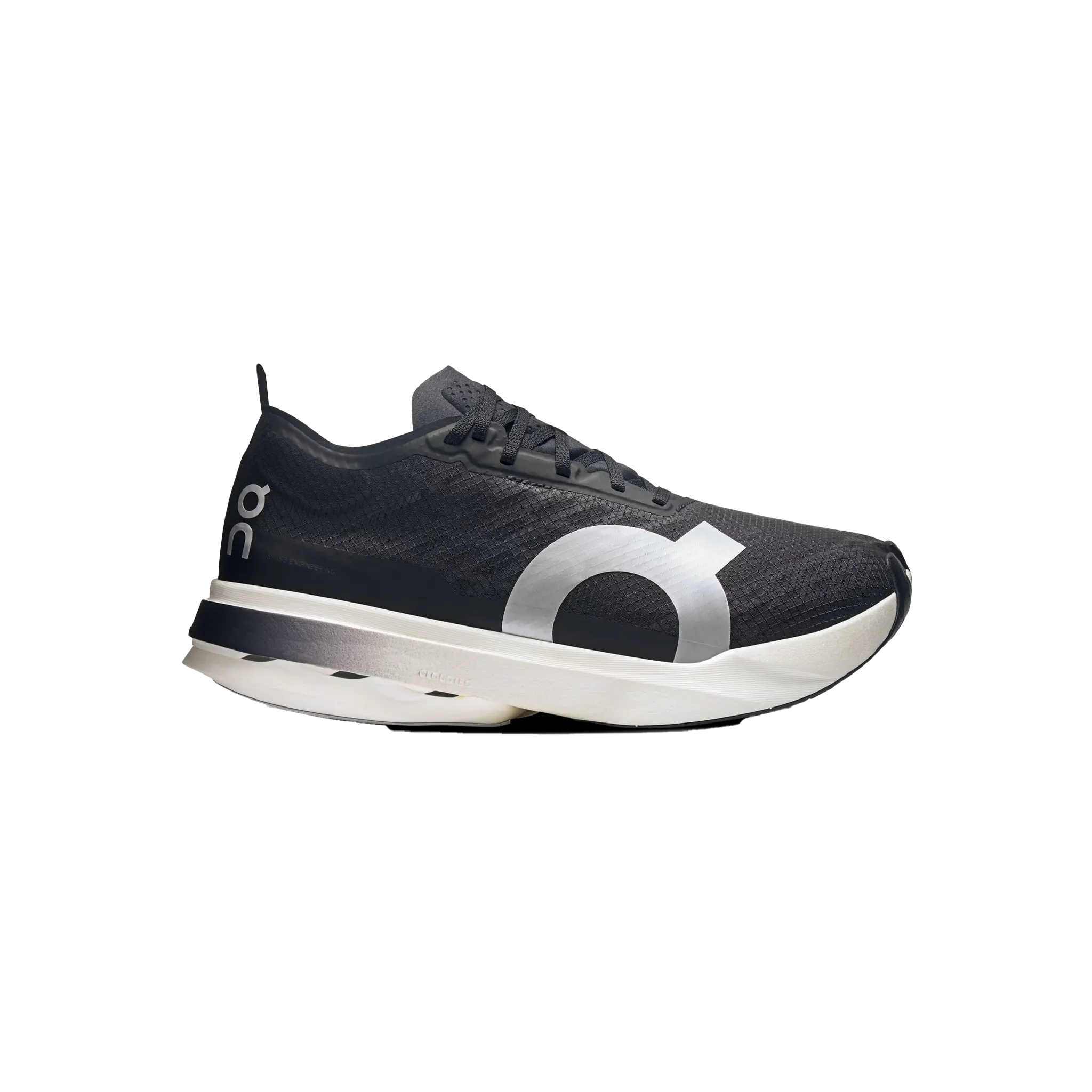 Men's Cloudboom Strike running in a cantilever bridge area shoes