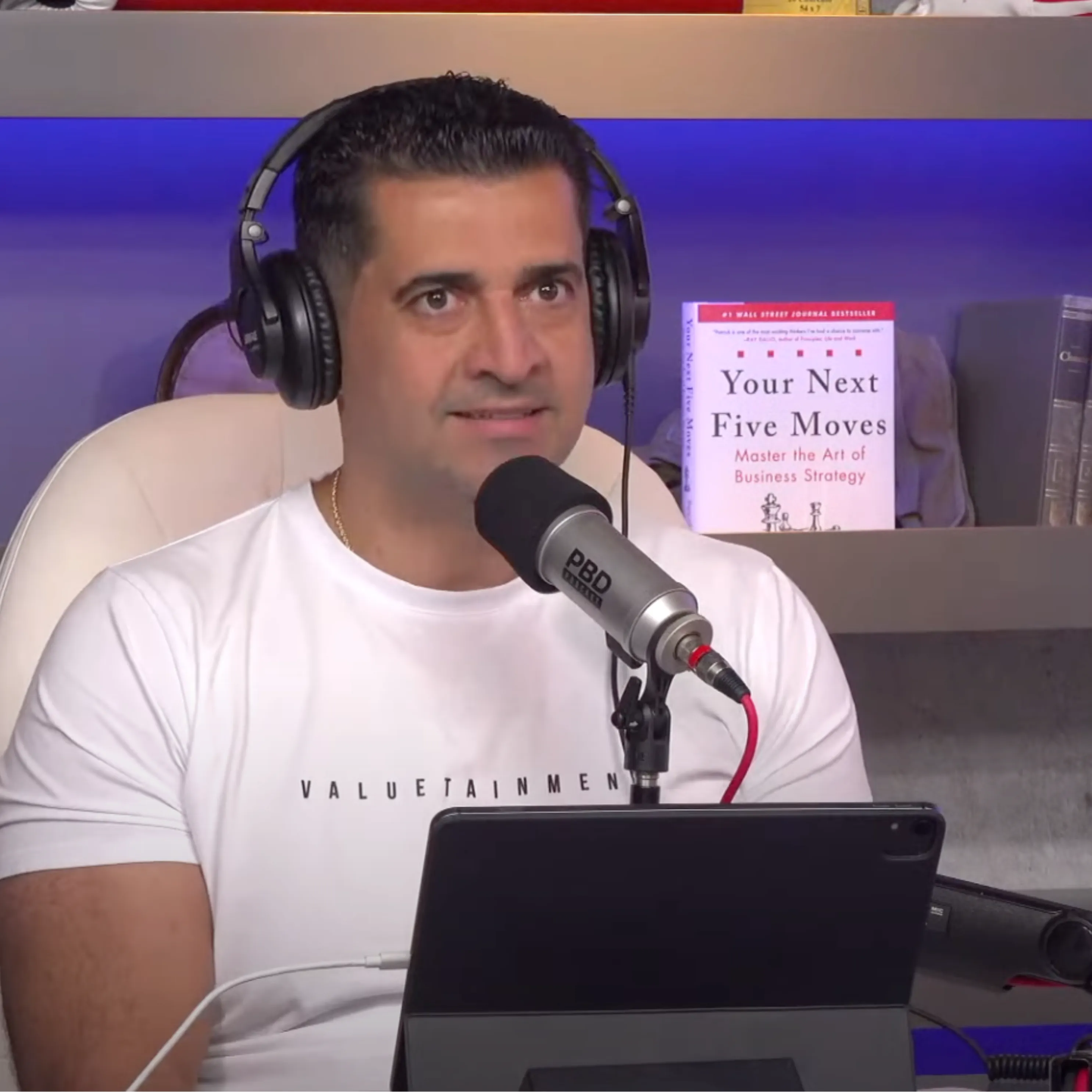 Valuetainment Premium Curved Hem White Short Sleeve T-Shirt Plus size clothing