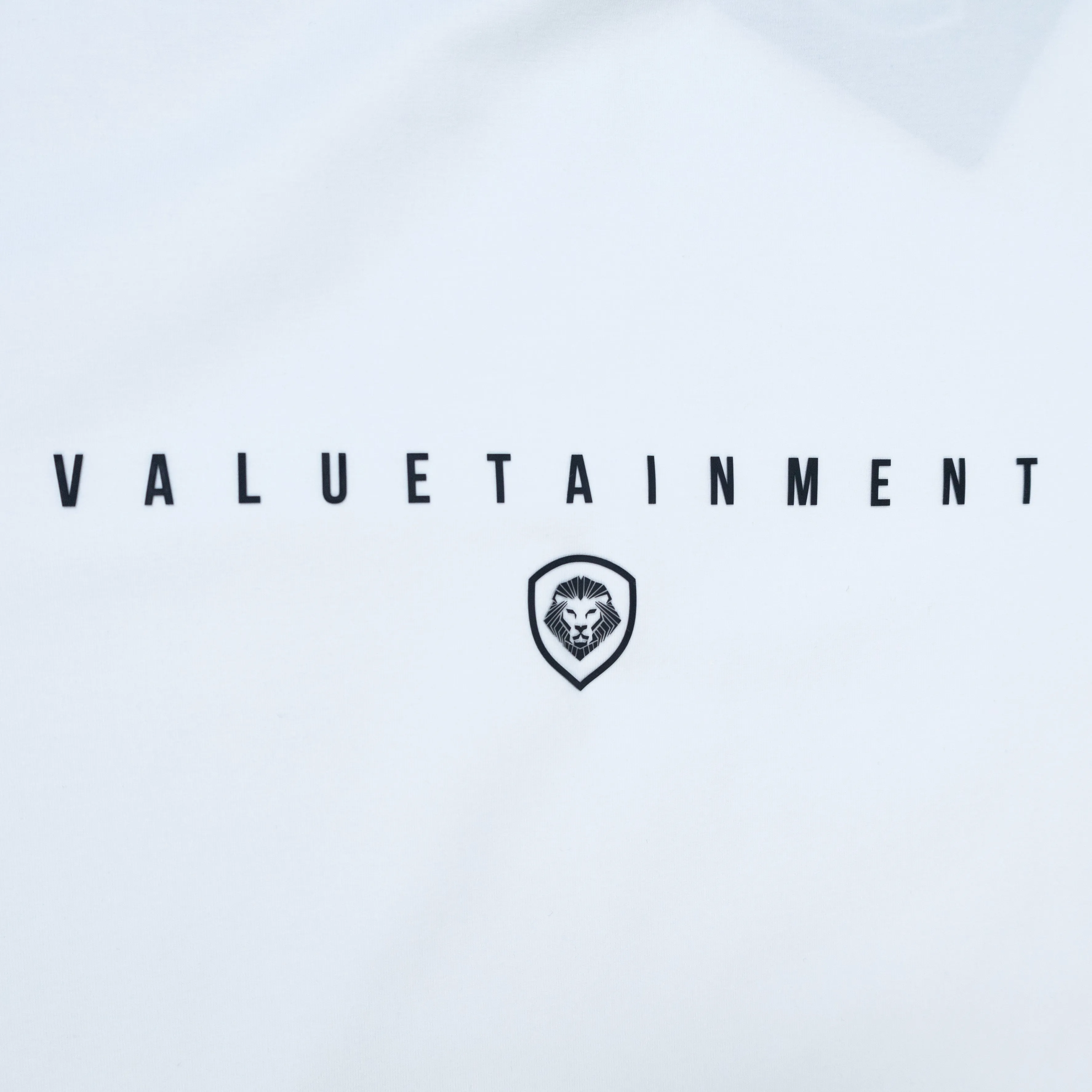 Valuetainment Premium Curved Hem White Short Sleeve T-Shirt Casual Must-Have