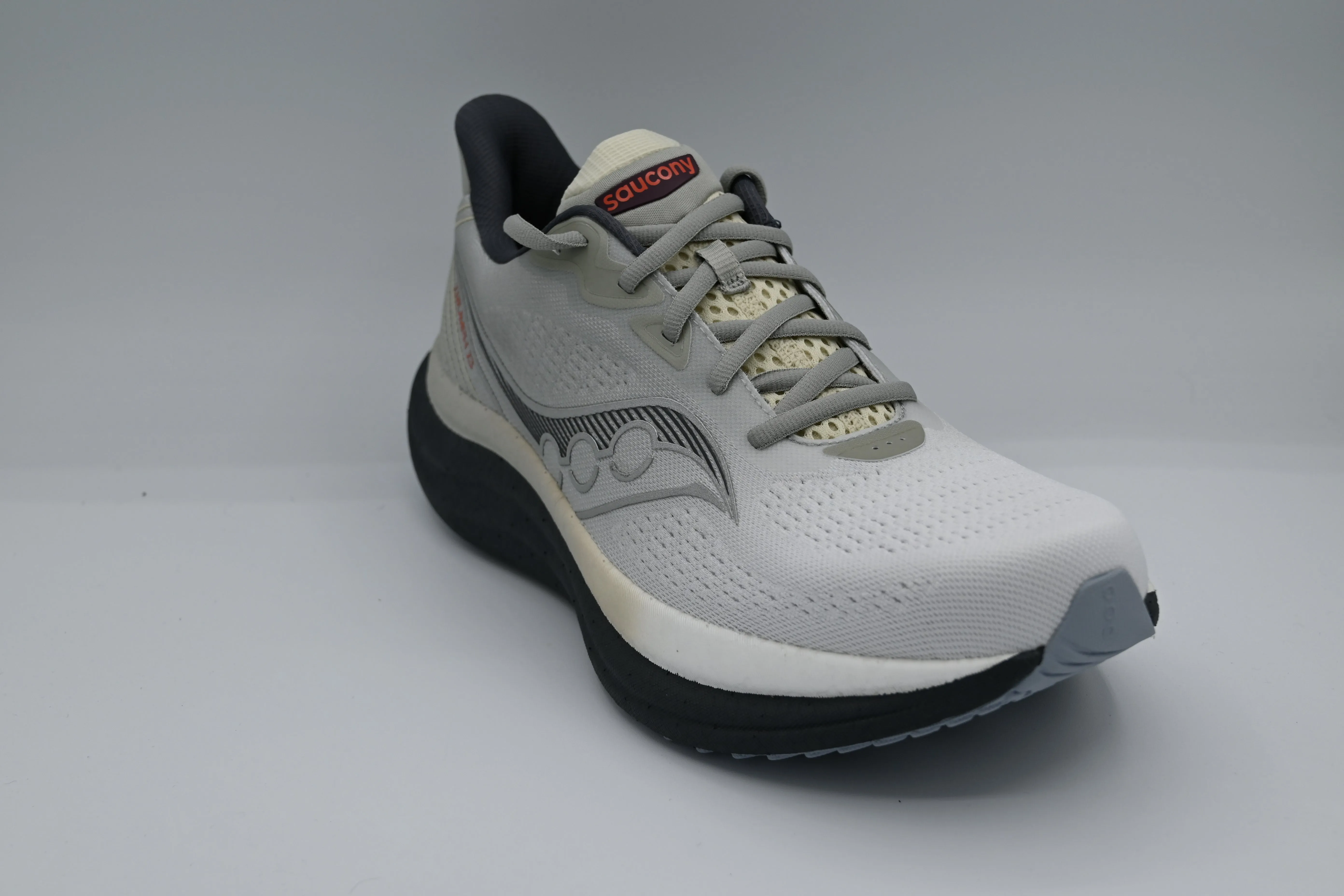 Saucony Triumph 23 Men Microperforated Ventilation Natural Motion Flex