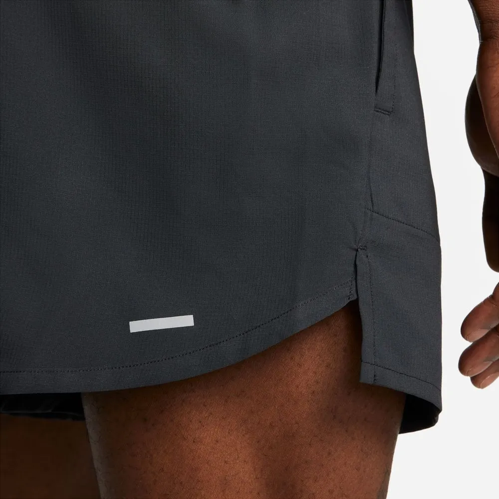 Minimal Waistband Nike Men's Dri-FIT Stride 5 Inch Shorts Black / Black