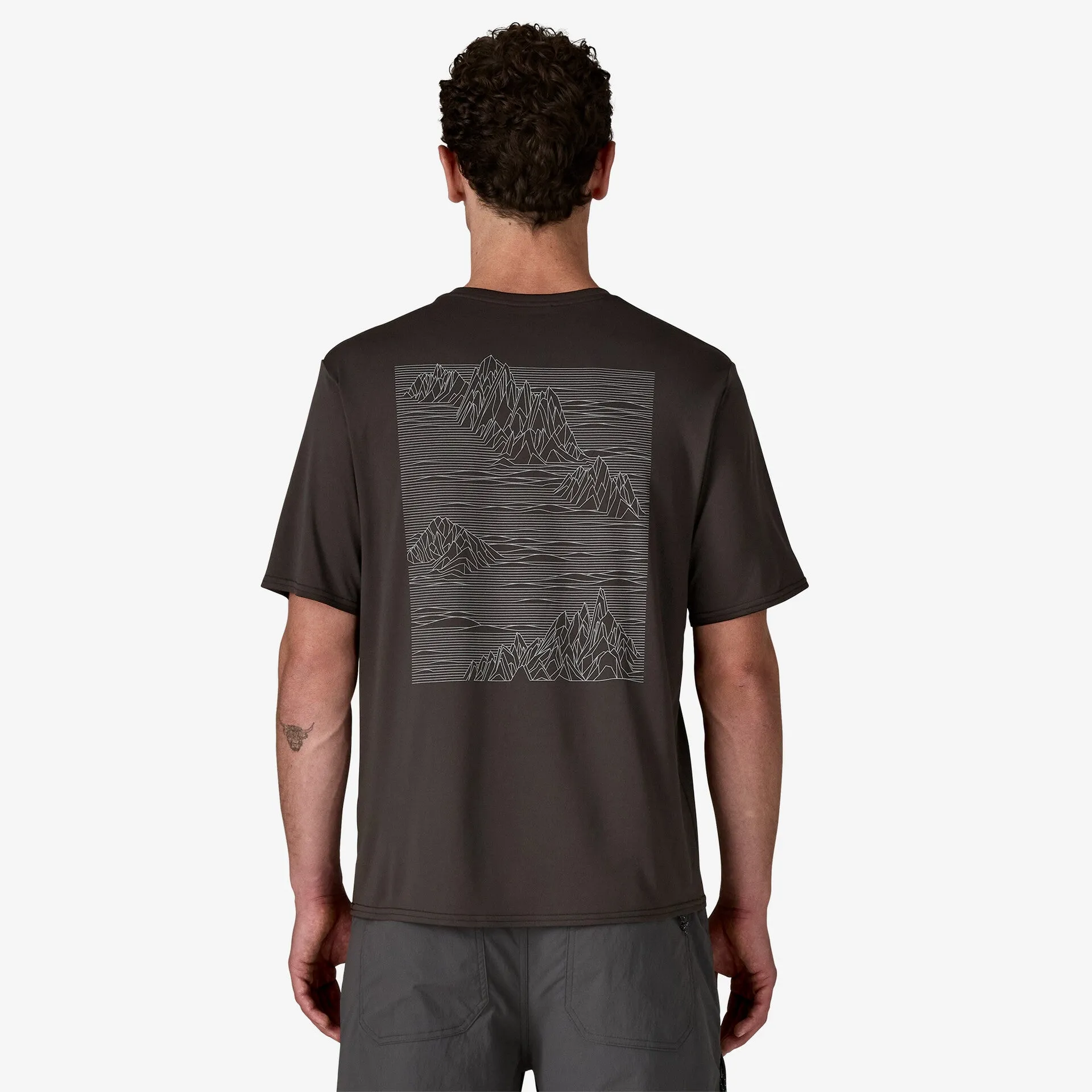 Antibacterial lining AdjustableCuffs Men's Capilene? Cool Daily Graphic Shirt