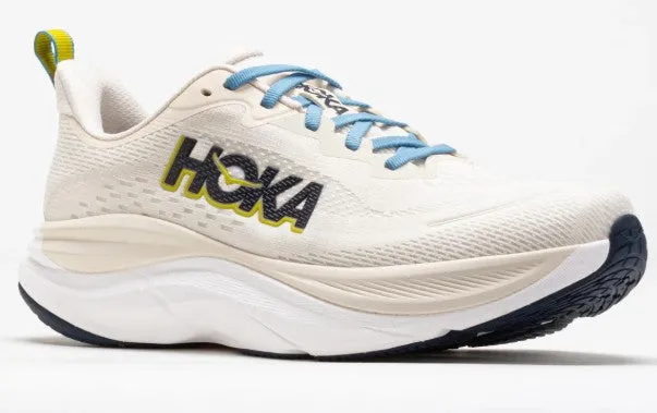 Minimalist feel running in a bridge area shoes Hoka Skyflow - Mens