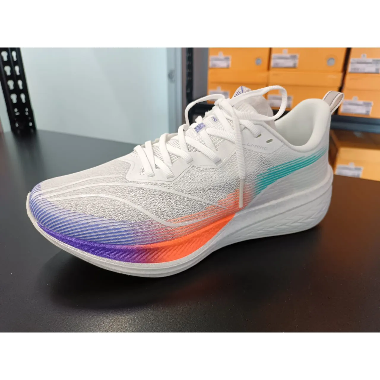 Sports Gear Performance Gear Li-Ning Men's Red Hare 6 Pro White (ARMT013-4)