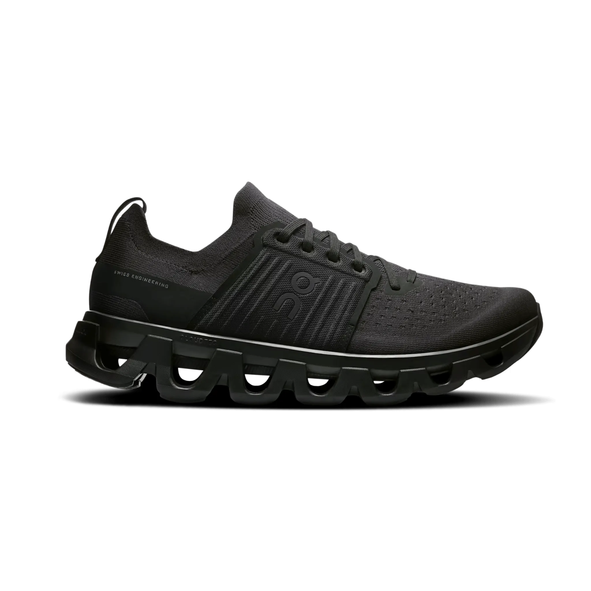 ON MEN'S CLOUDSWIFT 4 Energy Transfer Plate running in city