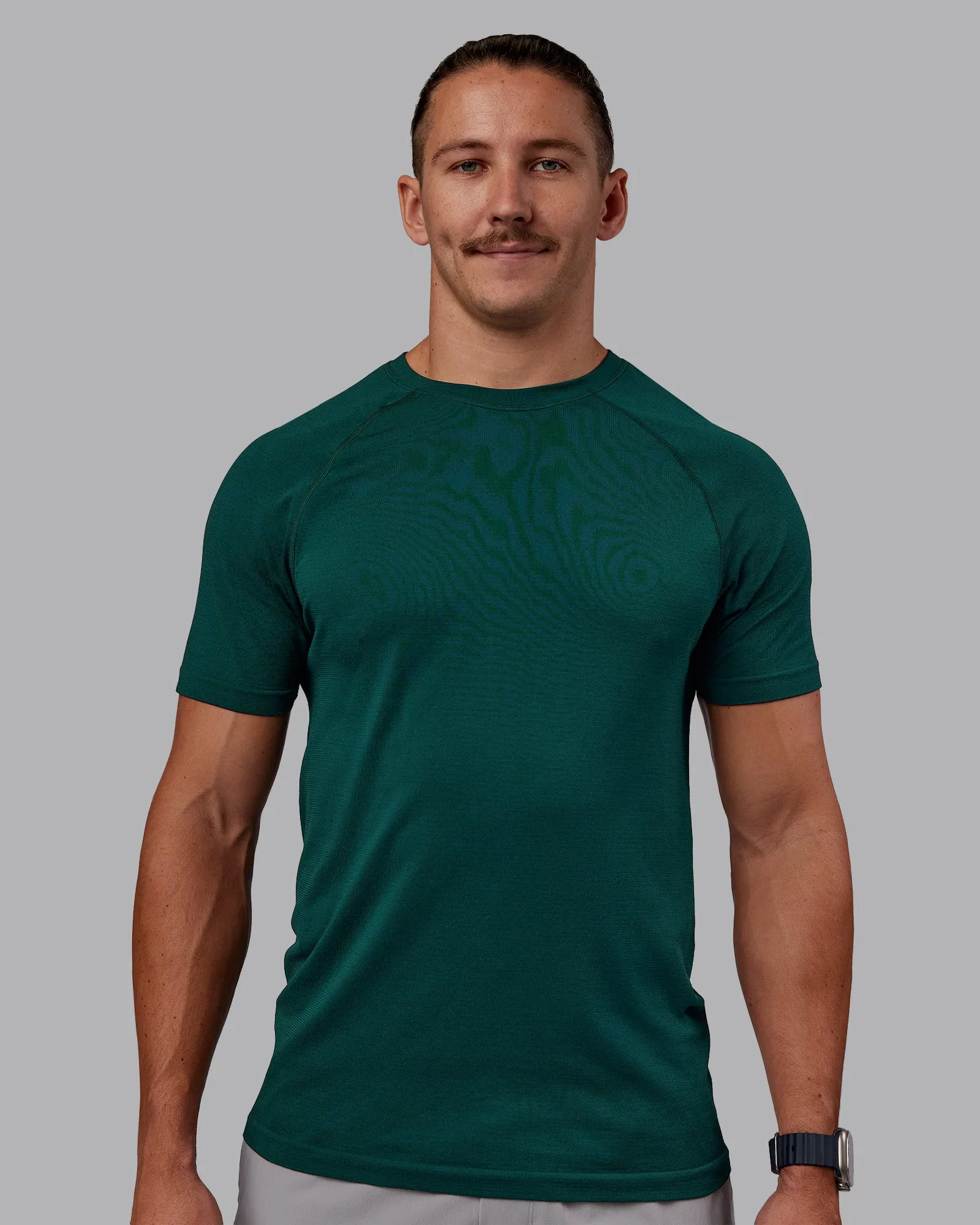 AeroFLX  Seamless Tee - Dark Moss/Dark Moss Comfortable clothing MoistureWicking Technology