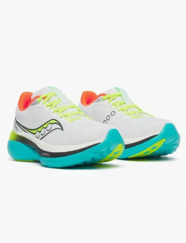 Saucony Endorphin Trainer - Mens running with dog shoes Thermoregulating Inner Layer